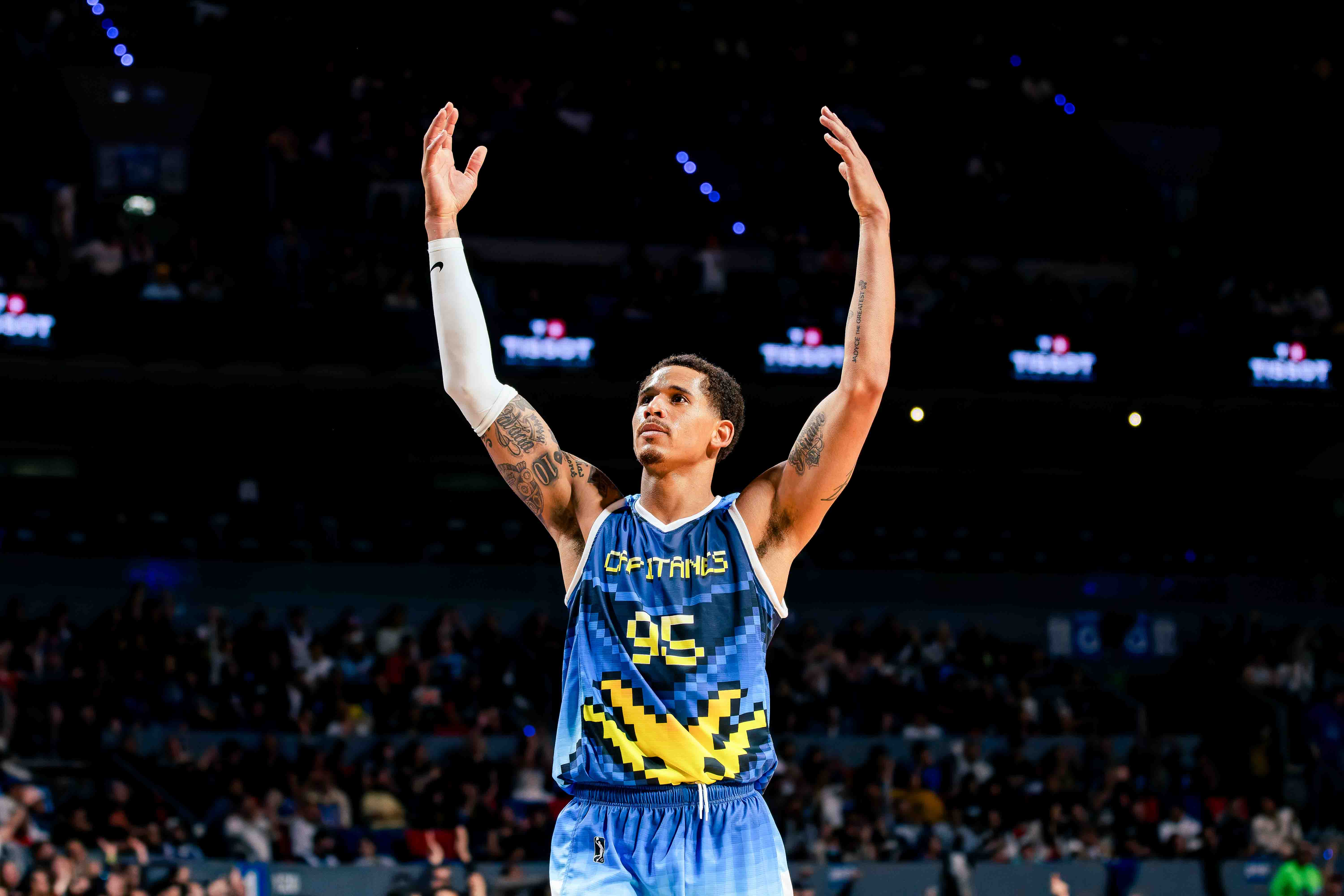 Oklahoma City Blue 90-92 Capitanes CDMX 