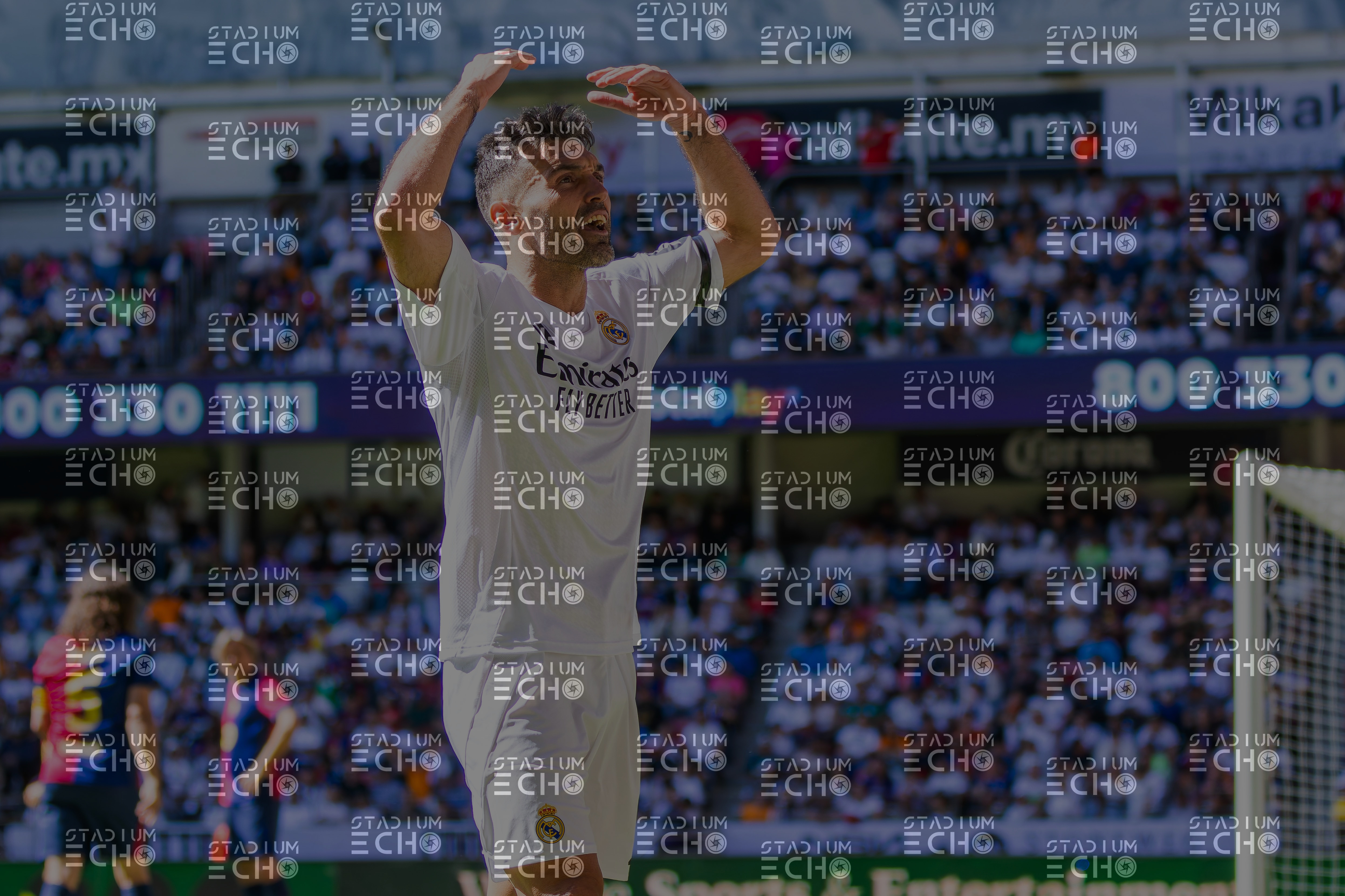 Real Madrid Leyendas vs Barca Legends -  .. - 20250413-124.jpg