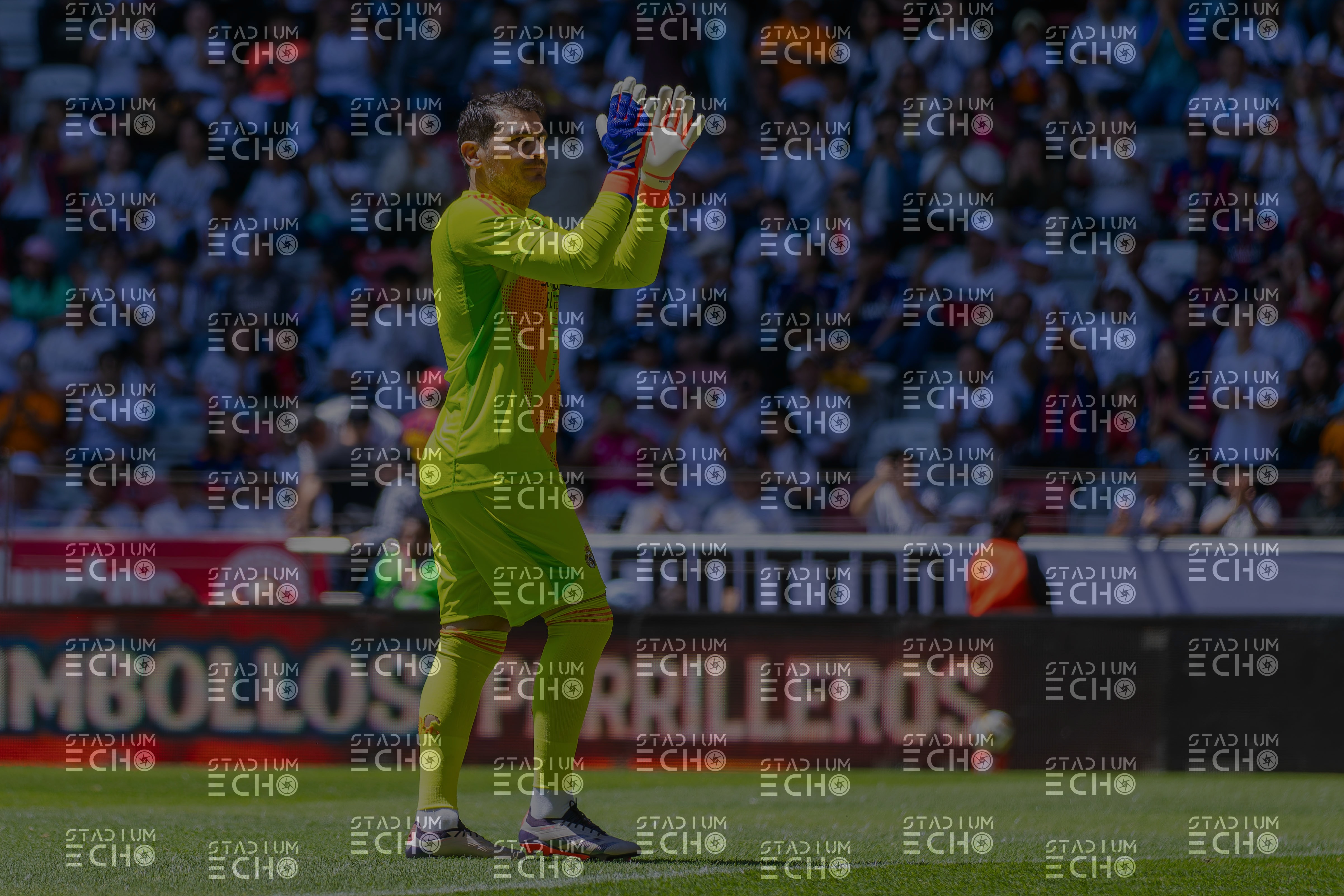 Real Madrid Leyendas vs Barca Legends -  .. - 20250413-052.jpg