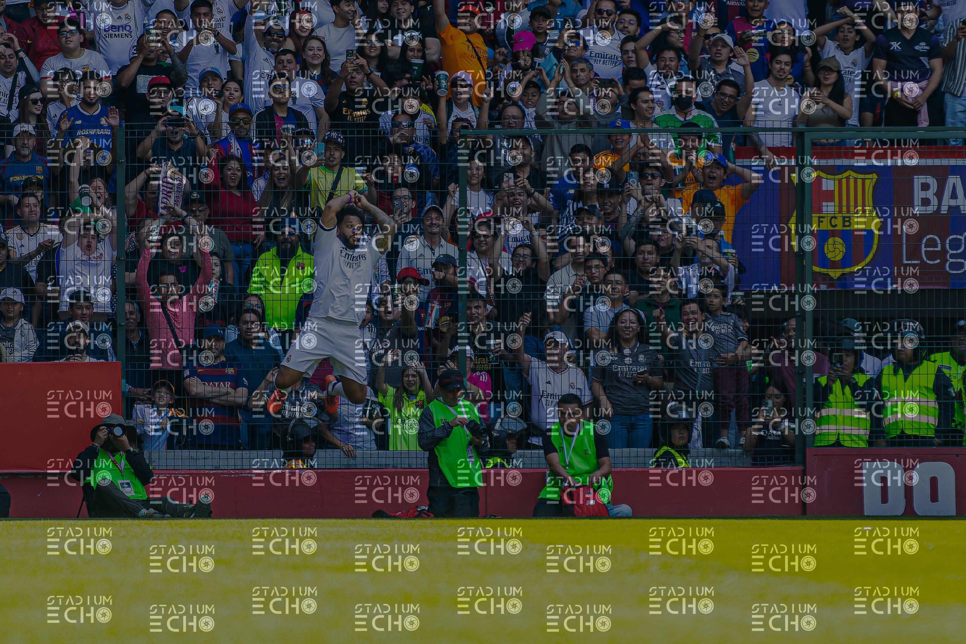 Real Madrid Leyendas vs Barca Legends -  .. - 20250413-074.jpg
